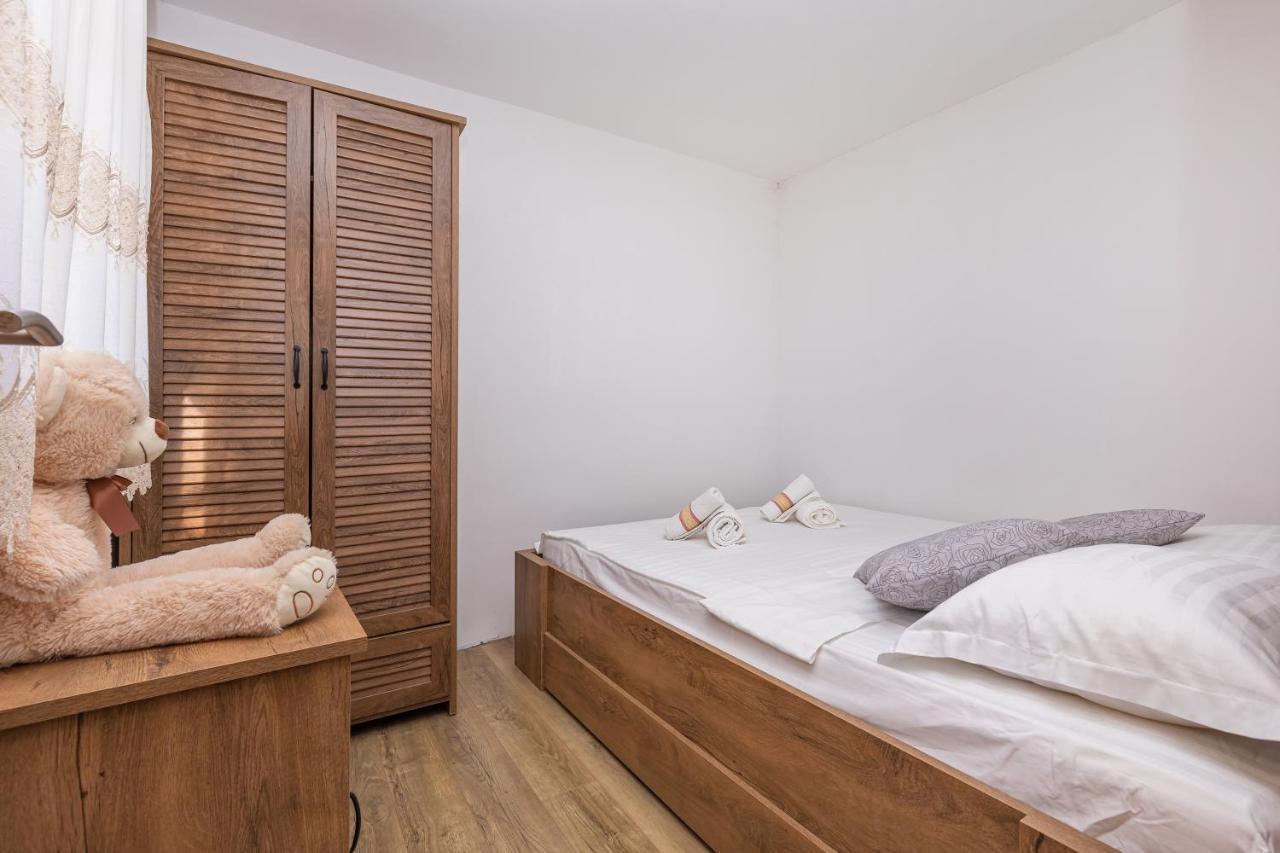 Apartments Sweet And Cozy ซัฟทัท ภายนอก รูปภาพ