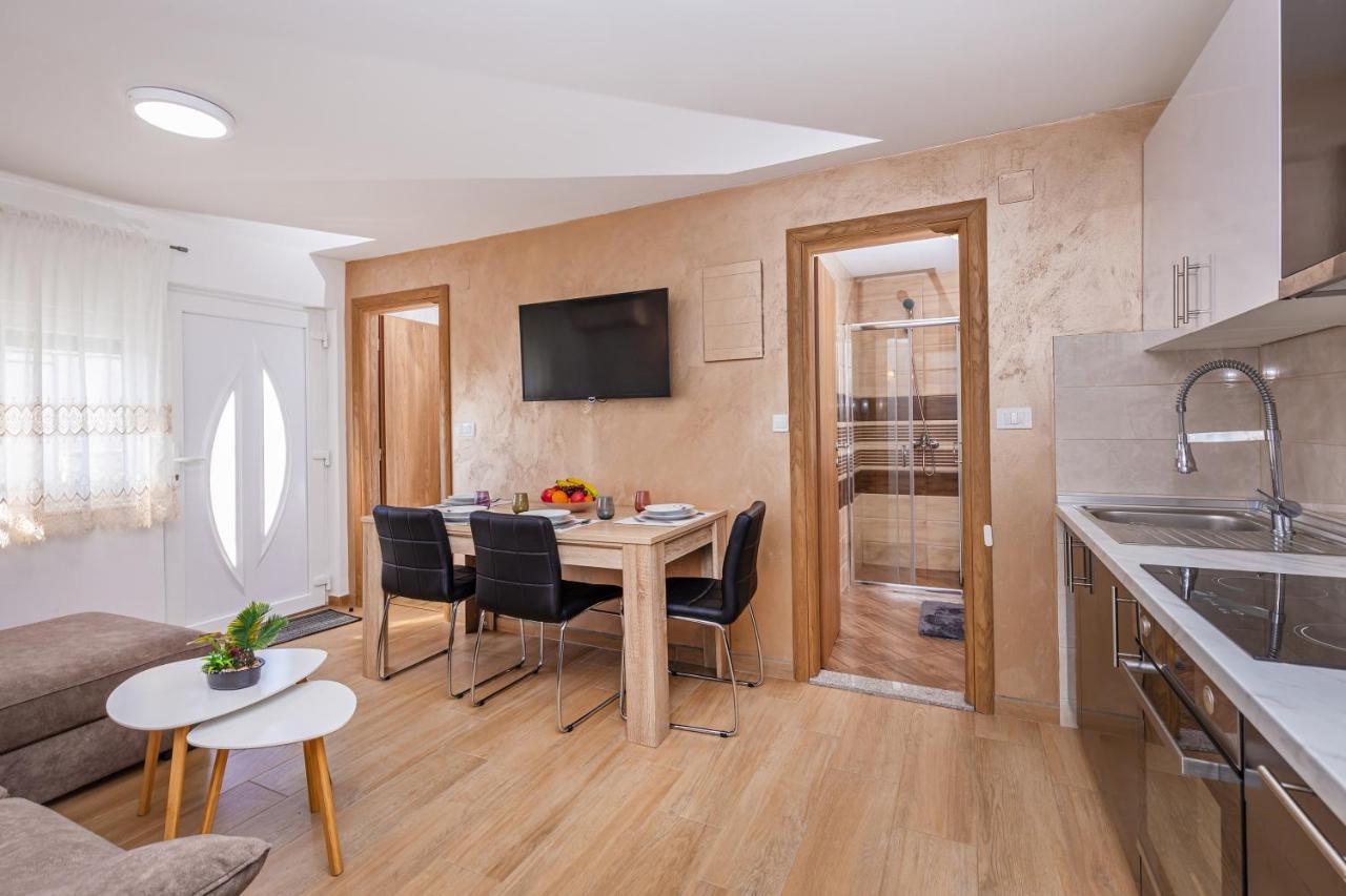 Apartments Sweet And Cozy ซัฟทัท ภายนอก รูปภาพ