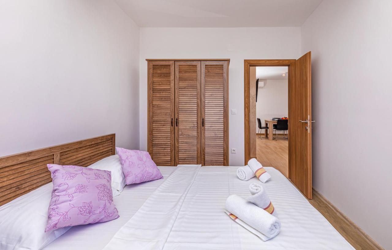 Apartments Sweet And Cozy ซัฟทัท ภายนอก รูปภาพ
